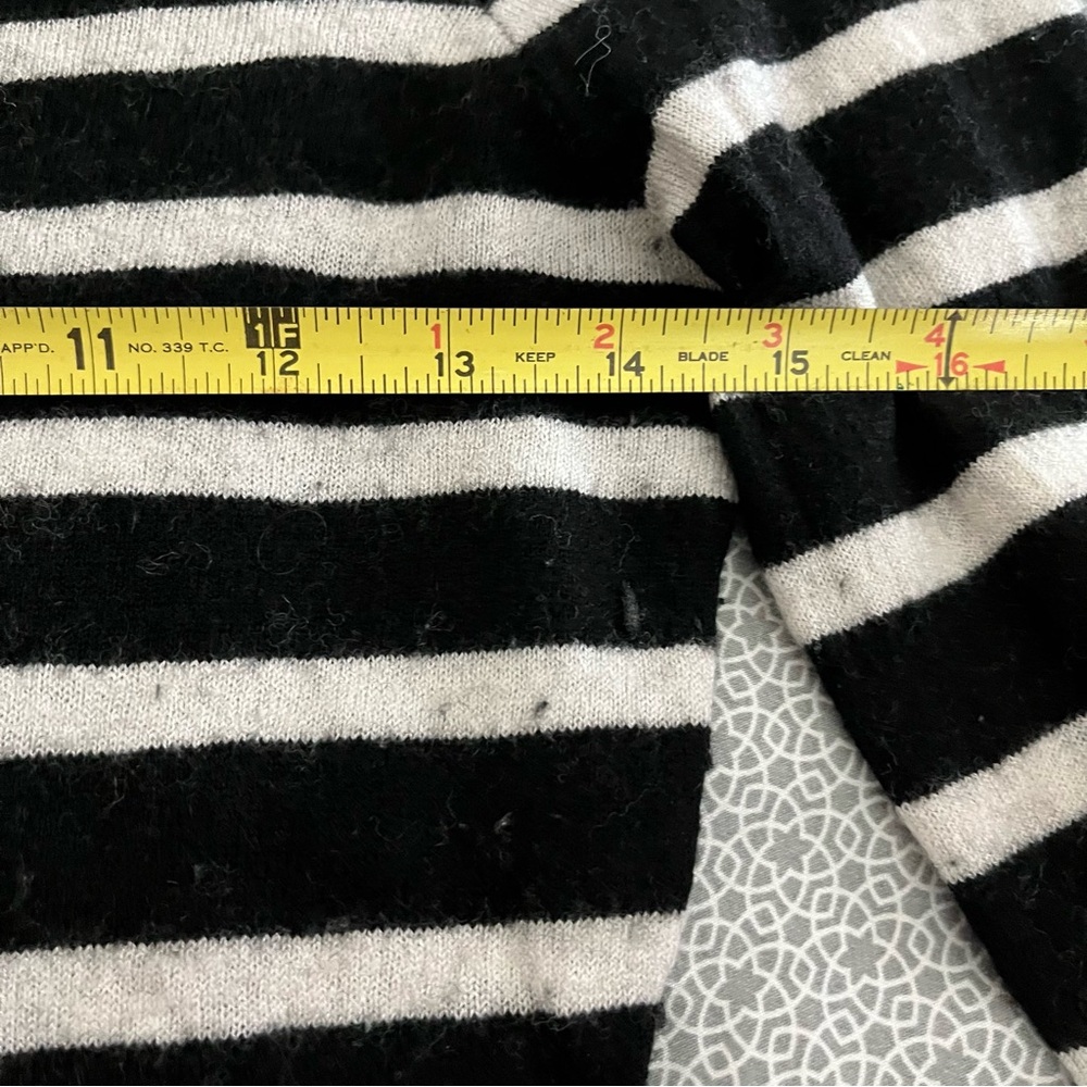 STRIPE LONGSLEEVE TOP - Picture 5 of 6